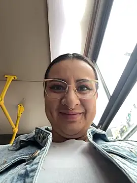 Abril Luv online show from 04/02/26, 12:25