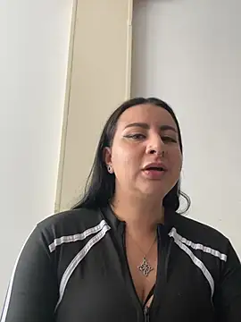 Abril Luv online show from 04/20/26, 01:36