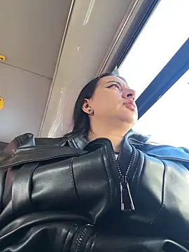 Abril Luv online show from 04/22/26, 12:28