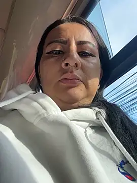 Abril Luv online show from 04/23/26, 12:29