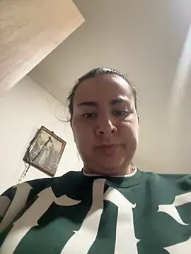 Snapshot of Abril_Luv chatting on 05/04/26, 12:39 Abril Luv online show from 05/04/26, 12:39