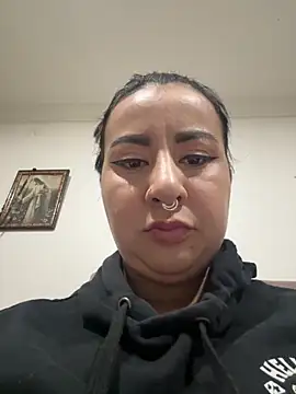 Snapshot of Abril_Luv chatting on 05/23/26, 10:52 Abril Luv online show from 05/23/26, 10:52