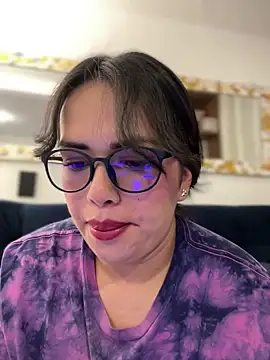 Snapshot of andra_rose chatting on 01/23/25, 12:04 andra rose online show from 01/23/25, 12:04