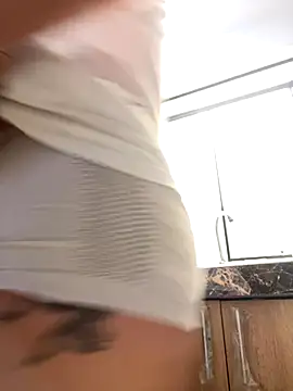 Snapshot of LuceroRm chatting on 09/26/25, 05:50 LuceroRm online show from 09/26/25, 05:50