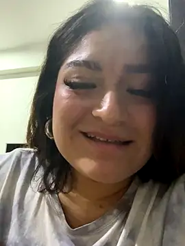 Snapshot of LuceroRm chatting on 09/27/25, 05:56 LuceroRm online show from 09/27/25, 05:56