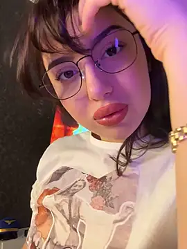 Snapshot of Tasty_Nora chatting on 03/23/25, 06:05 Tasty Nora online show from 03/23/25, 06:05