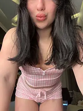 Snapshot of Tasty_Nora chatting on 05/16/26, 12:15 Tasty Nora online show from 05/16/26, 12:15