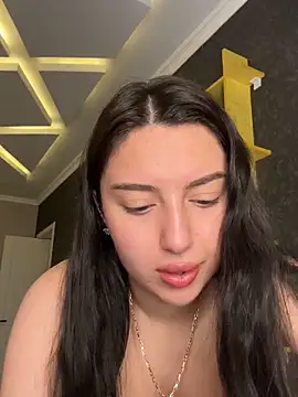 Snapshot of Tasty_Nora chatting on 05/24/26, 04:39 Tasty Nora online show from 05/24/26, 04:39