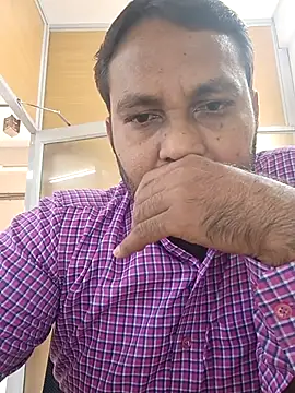 adicma123 online show from 09/17/25, 08:27