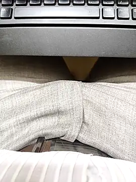 adicma123 online show from 04/15/26, 06:31