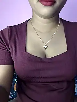 Snapshot of ANGE-MOU chatting on 01/31/25, 10:20 ANGE-MOU online show from 01/31/25, 10:20