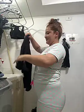 EmilyBarragan online show from 01/21/25, 07:04