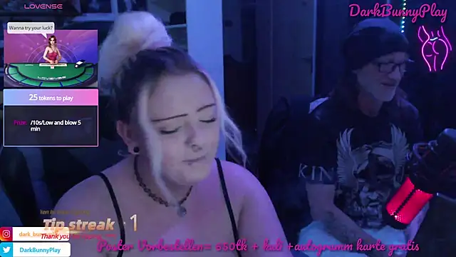 Snapshot of DarkBunnyPlay chatting on 12/29/24, 08:37 DarkBunnyPlay online show from 12/29/24, 08:37