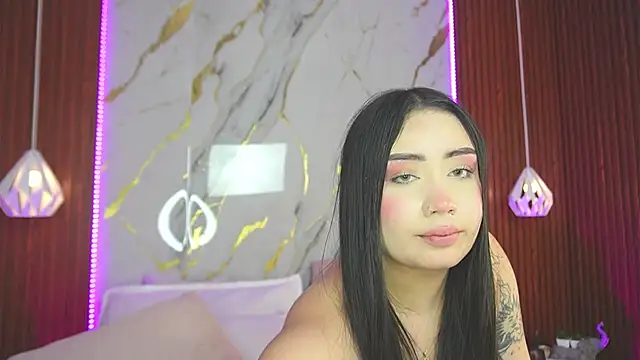 Snapshot of haylie_ chatting on 12/18/24, 07:47 haylie online show from 12/18/24, 07:47