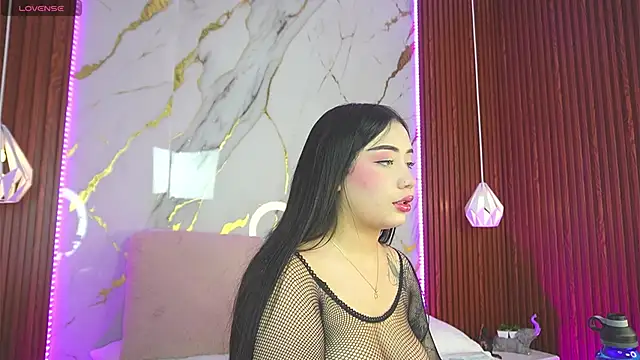 Snapshot of haylie_ chatting on 02/25/25, 02:47 haylie online show from 02/25/25, 02:47