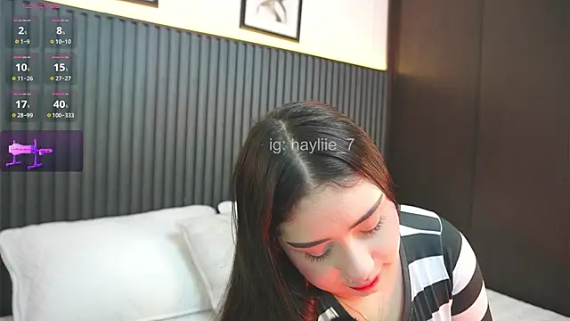 haylie  online show from 04/24/26, 04:59