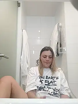 KrissSexi online show from 11/10/25, 06:40