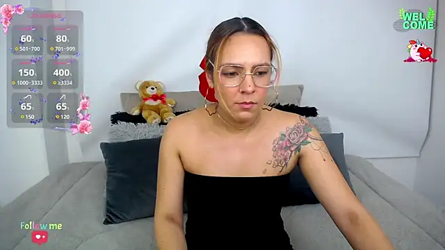 Snapshot of Bianca____ chatting on 03/03/25, 04:03 Bianca online show from 03/03/25, 04:03