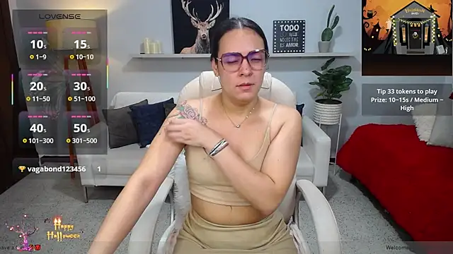 Snapshot of Bianca____ chatting on 10/22/25, 12:55 Bianca online show from 10/22/25, 12:55