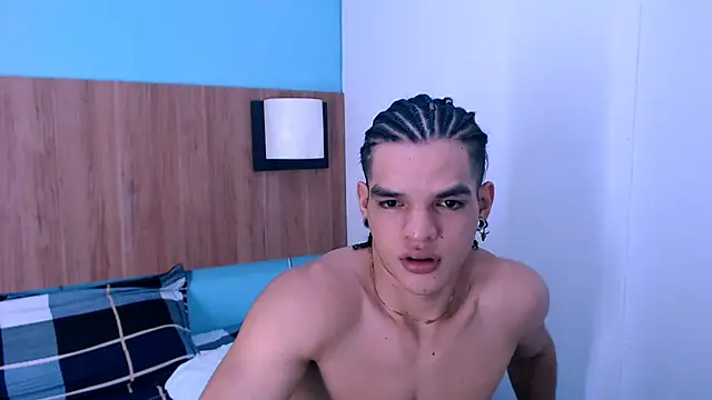 Snapshot of AlbertBernal69 chatting on 01/30/25, 08:11 AlbertBernal69 online show from 01/30/25, 08:11