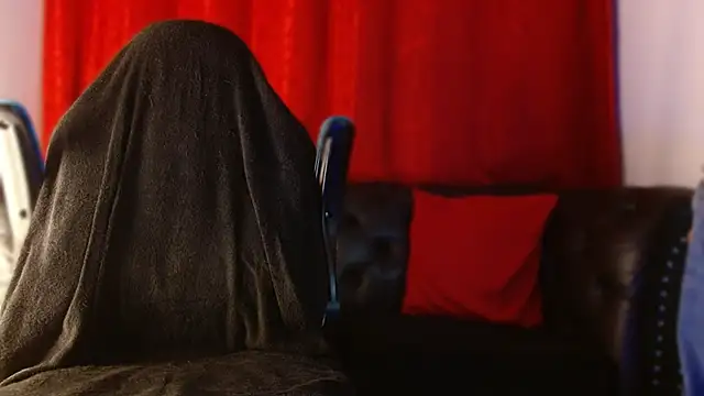 Snapshot of AlbertBernal69 chatting on 12/18/25, 02:50 AlbertBernal69 online show from 12/18/25, 02:50