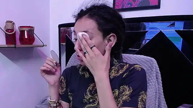 Snapshot of ORIANNA_BODMOD chatting on 12/31/24, 05:33 ORIANNA BODMOD online show from 12/31/24, 05:33