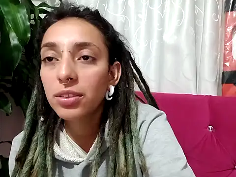 Snapshot of ORIANNA_BODMOD chatting on 02/01/25, 06:43 ORIANNA BODMOD online show from 02/01/25, 06:43