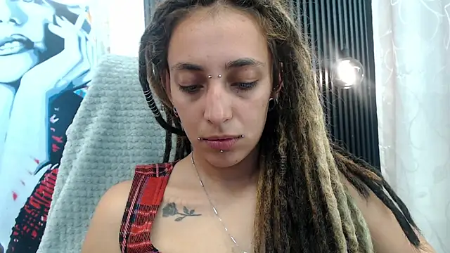 Snapshot of ORIANNA_BODMOD chatting on 06/17/26, 04:59 ORIANNA BODMOD online show from 06/17/26, 04:59