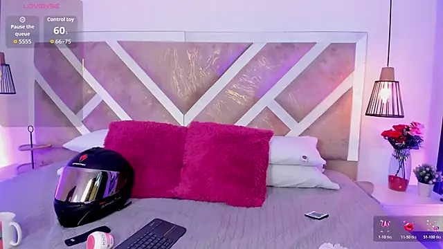 ZiaCalifa online show from 04/13/26, 11:48