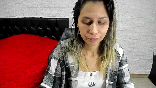 Snapshot of lauren_ashlee chatting on 12/02/24, 03:14 lauren ashlee online show from 12/02/24, 03:14