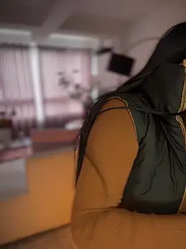 Snapshot of Insane_Issa chatting on 12/06/24, 07:56 Insane Issa online show from 12/06/24, 07:56