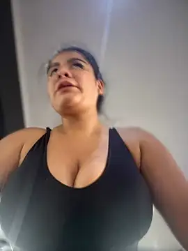 Snapshot of Insane_Issa chatting on 01/20/25, 02:57 Insane Issa online show from 01/20/25, 02:57