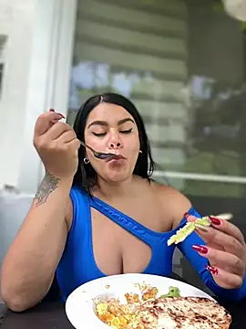 Insane Issa online show from 02/09/26, 04:11