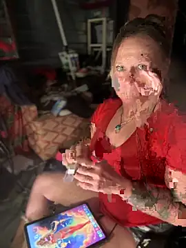 SummerBlueMoon online show from 10/27/25, 05:00