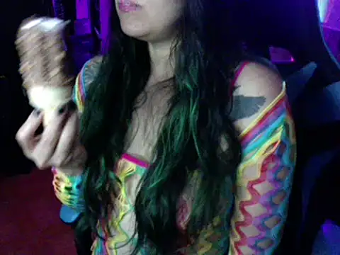 Snapshot of AngelaQueen_ chatting on 02/08/25, 05:29 AngelaQueen online show from 02/08/25, 05:29