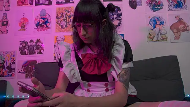 Snapshot of snowblack_ chatting on 01/13/25, 02:32 snowblack online show from 01/13/25, 02:32