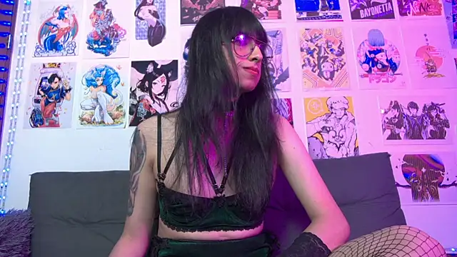 Snapshot of snowblack_ chatting on 02/12/25, 12:37 snowblack online show from 02/12/25, 12:37