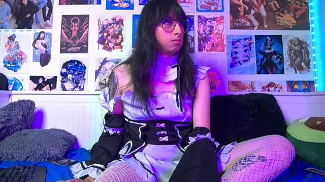 Snapshot of snowblack_ chatting on 02/21/25, 02:27 snowblack online show from 02/21/25, 02:27