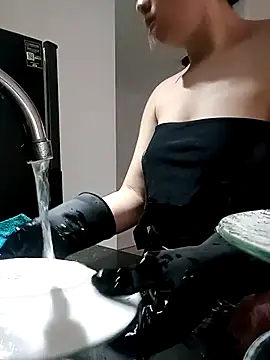 Snapshot of alix692 chatting on 11/18/25, 07:40 alix692 online show from 11/18/25, 07:40