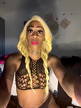 Snapshot of SlimBeenBadd1981 chatting on 10/22/25, 11:26 SlimBeenBadd1981 online show from 10/22/25, 11:26