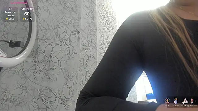 LunaBaker-1 online show from 02/01/26, 08:07