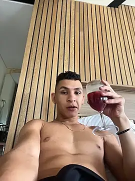 liuscast22 online show from 04/19/26, 08:11