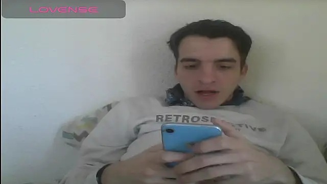 Snapshot of Tombgy07 chatting on 03/18/25, 09:31 Tombgy07 online show from 03/18/25, 09:31