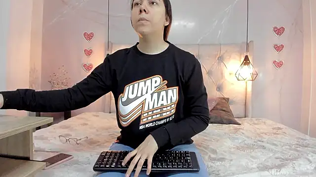 SakuraLee  online show from 02/25/26, 11:42