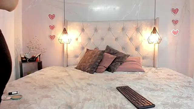 SakuraLee  online show from 04/23/26, 01:46