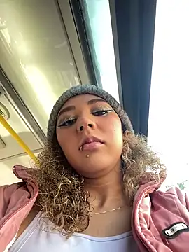 charlott lens online show from 02/19/25, 01:06