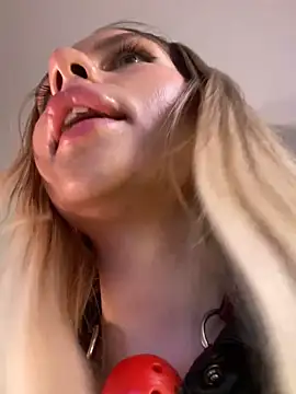 Snapshot of KittyKatyDream chatting on 11/25/25, 03:23 KittyKatyDream online show from 11/25/25, 03:23