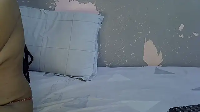 sweetchocolate9 online show from 02/03/26, 12:09