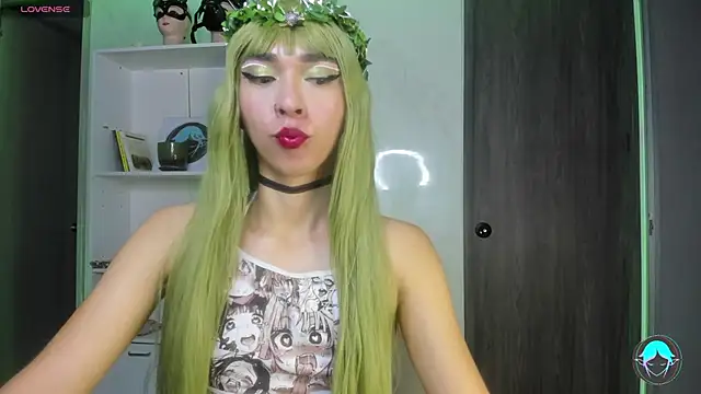 Snapshot of sofi_elfqueen chatting on 02/24/25, 12:30 sofi elfqueen online show from 02/24/25, 12:30