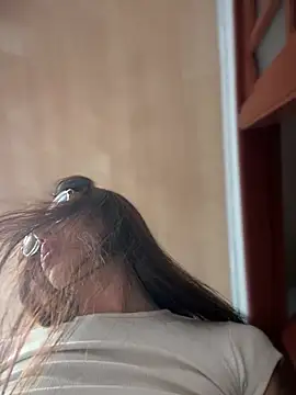 Snapshot of lauravasquez chatting on 01/22/25, 04:12 lauravasquez online show from 01/22/25, 04:12